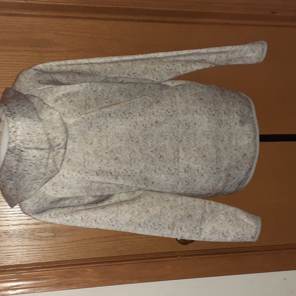 Sweatshirt/Hoodie - Picture 4 of 5